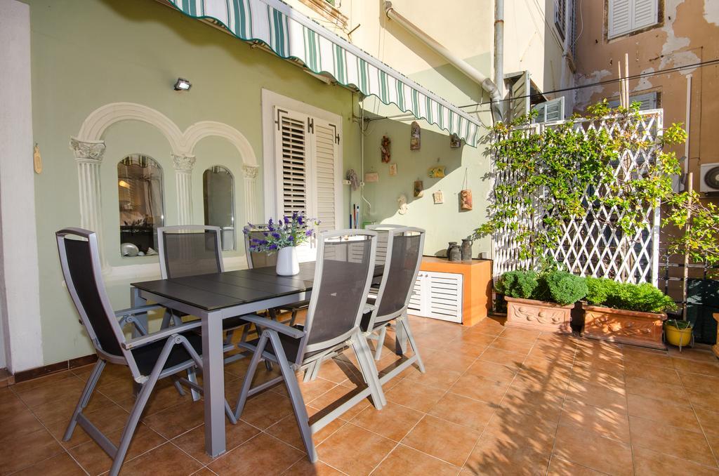 Noemi Apartment